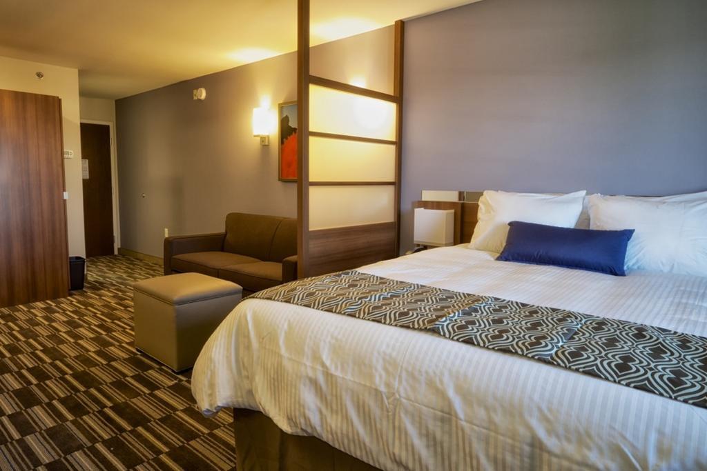 Microtel Inn & Suites Су-Сент-Мари Номер фото
