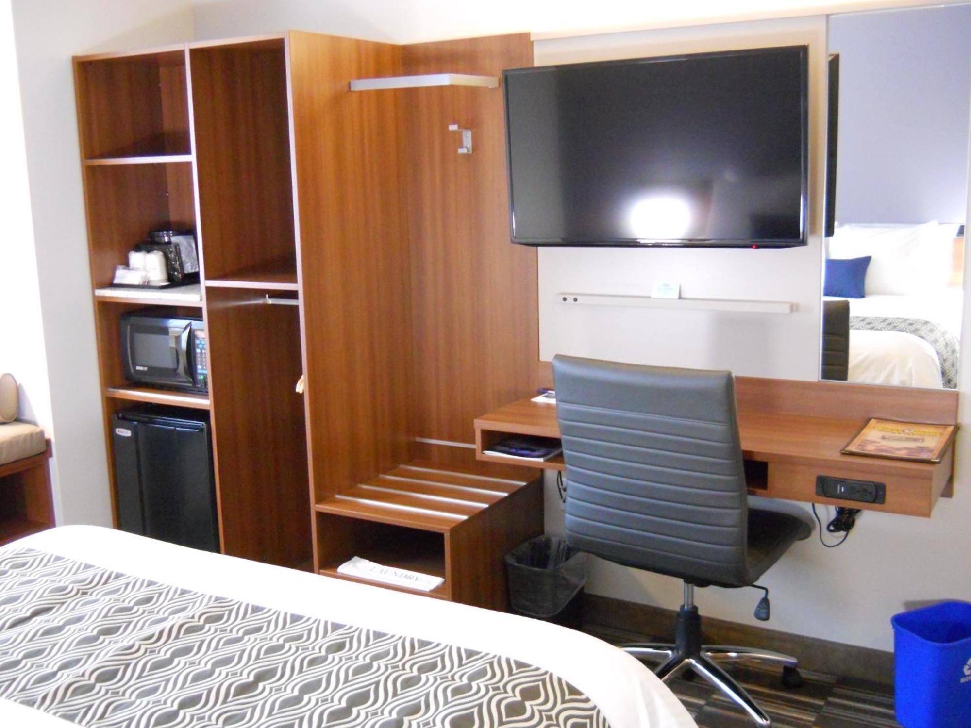 Microtel Inn & Suites Су-Сент-Мари Экстерьер фото