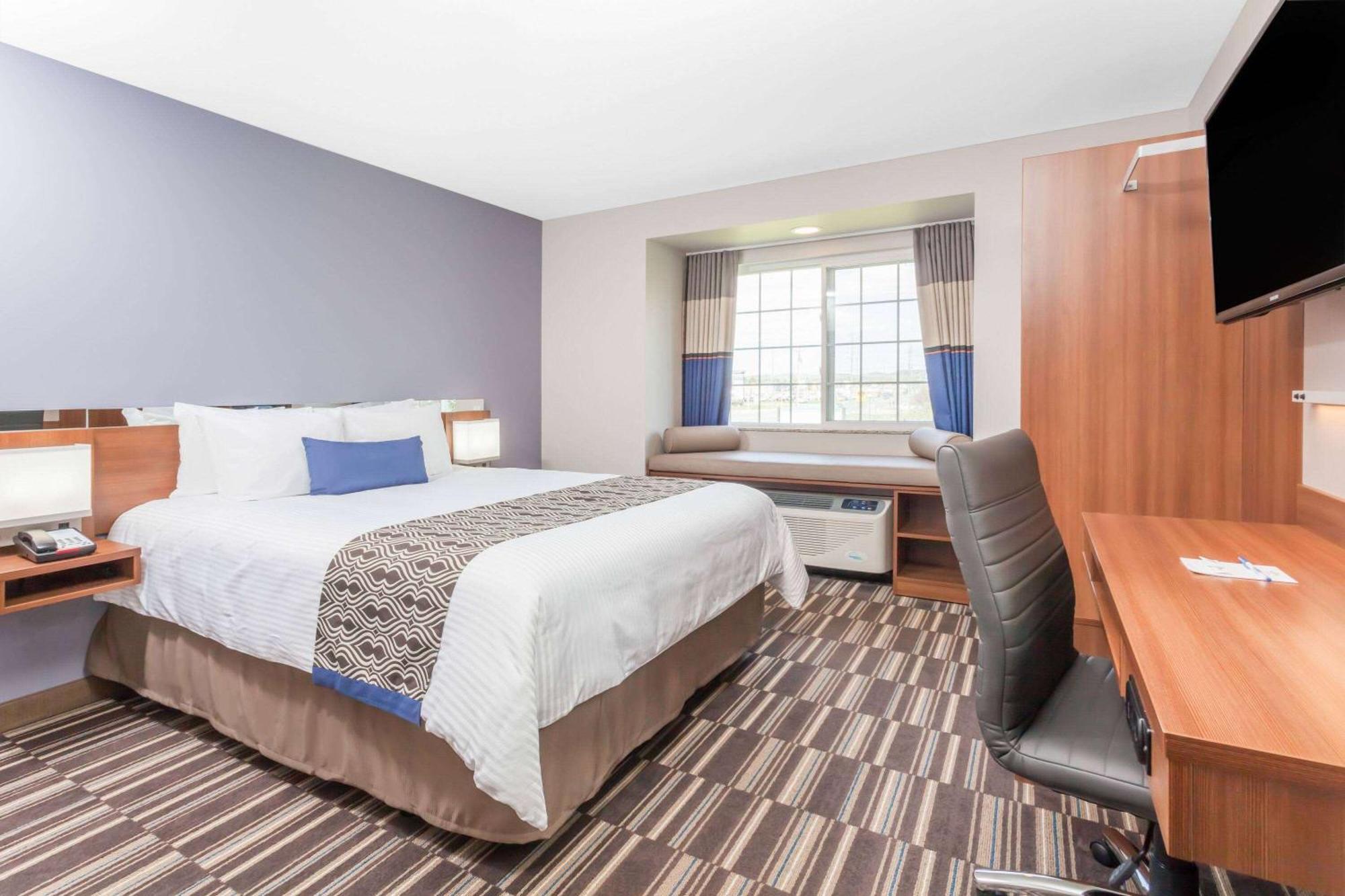Microtel Inn & Suites Су-Сент-Мари Экстерьер фото